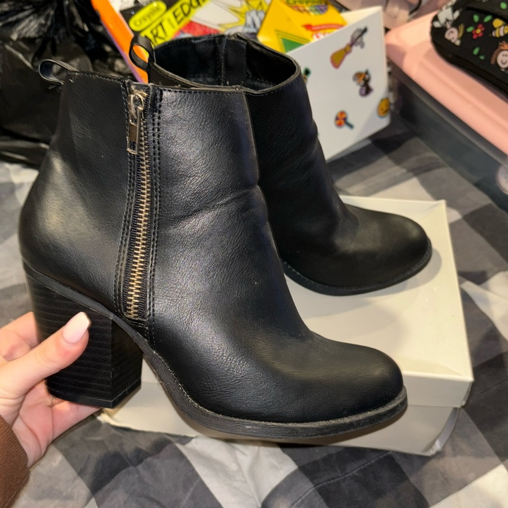 LITTLE HEEL BOOTS